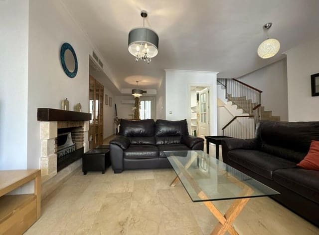 3 quarto Casa em Banda para arrendar em Las Chapas, Marbella com piscina garagem - 2 300 € (Ref: 9496660)