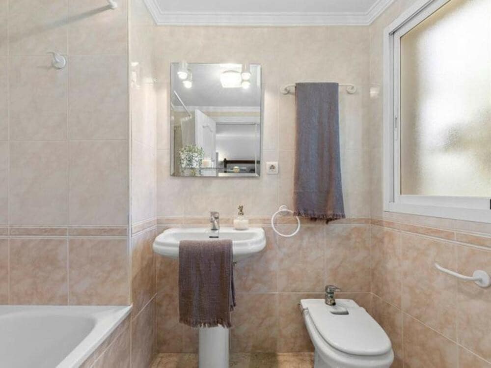 3 soverom Kjedet enebolig til salgs i Estepona med svømmebasseng garasje - € 650 000 (Ref: 9498890)