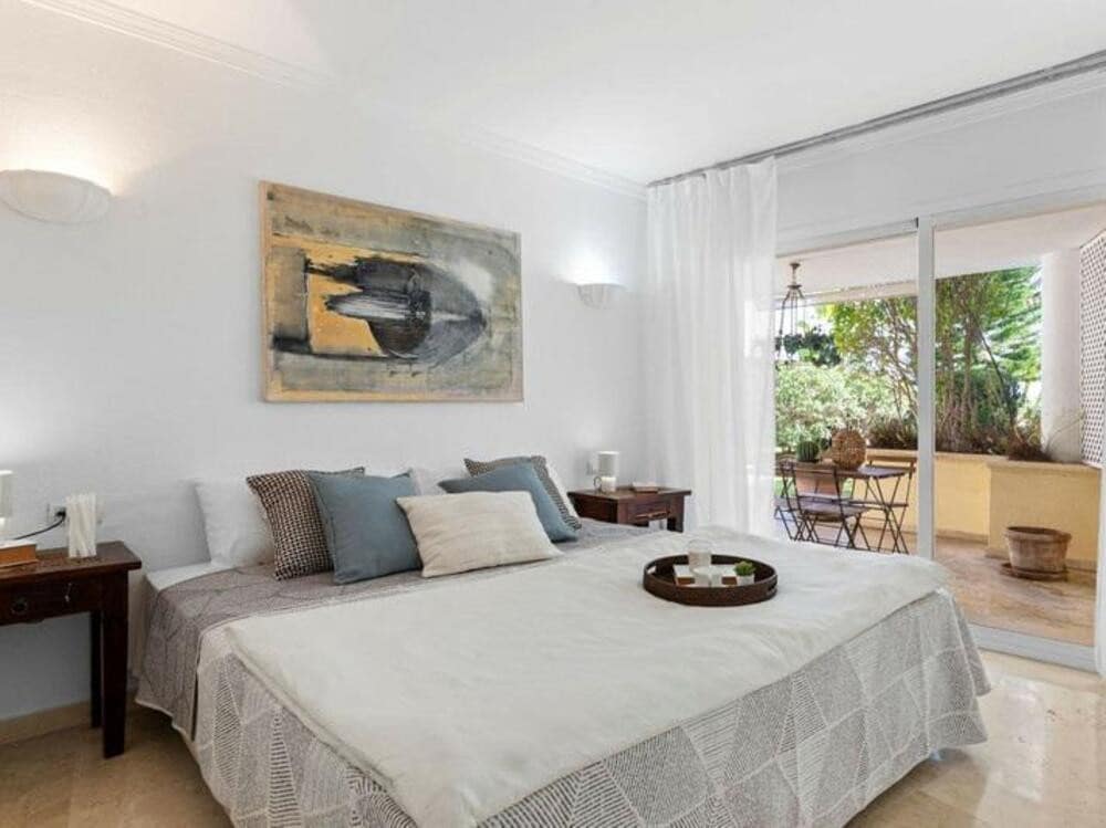 3 soverom Kjedet enebolig til salgs i Estepona med svømmebasseng garasje - € 650 000 (Ref: 9498890)