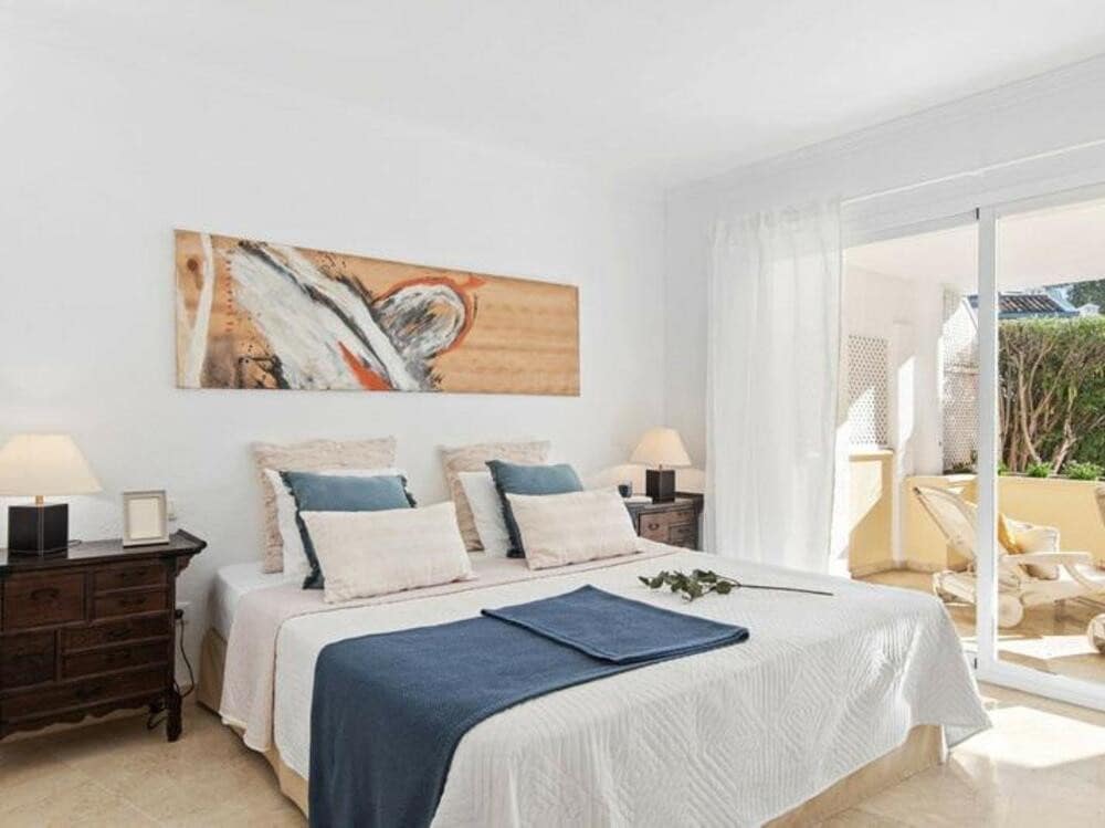 3 soverom Kjedet enebolig til salgs i Estepona med svømmebasseng garasje - € 650 000 (Ref: 9498890)