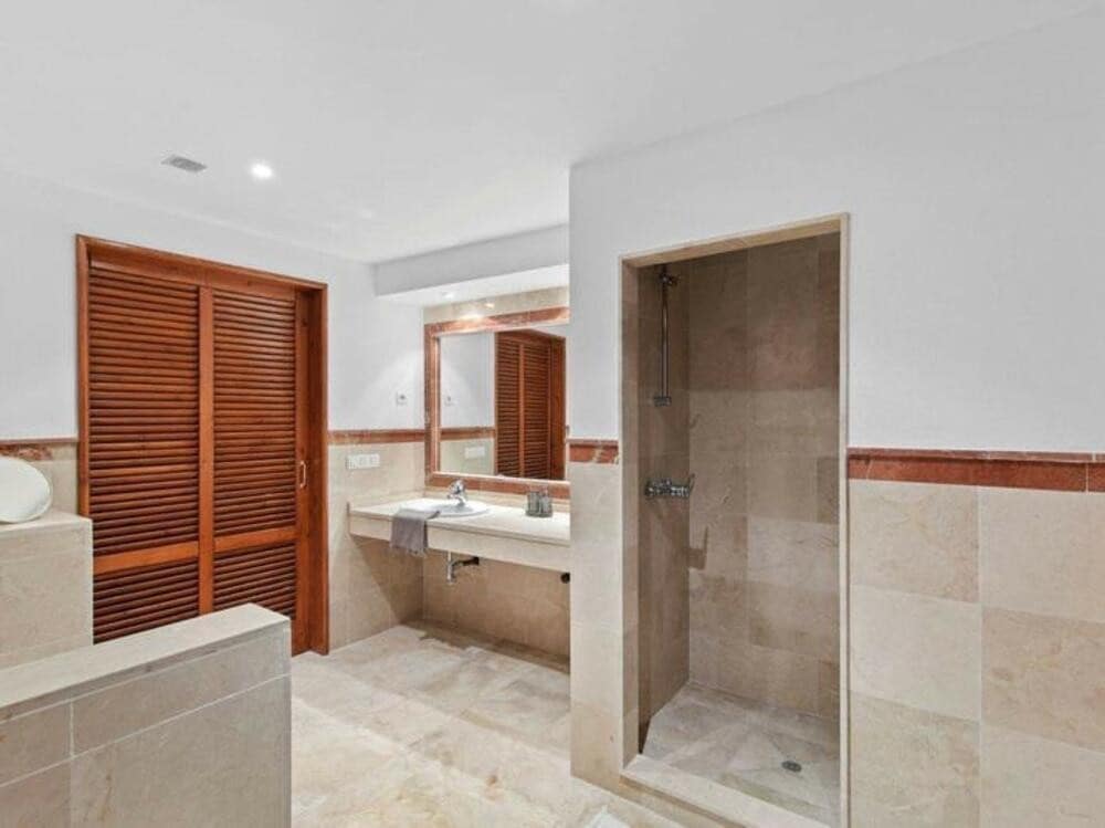 3 soverom Kjedet enebolig til salgs i Estepona med svømmebasseng garasje - € 650 000 (Ref: 9498890)