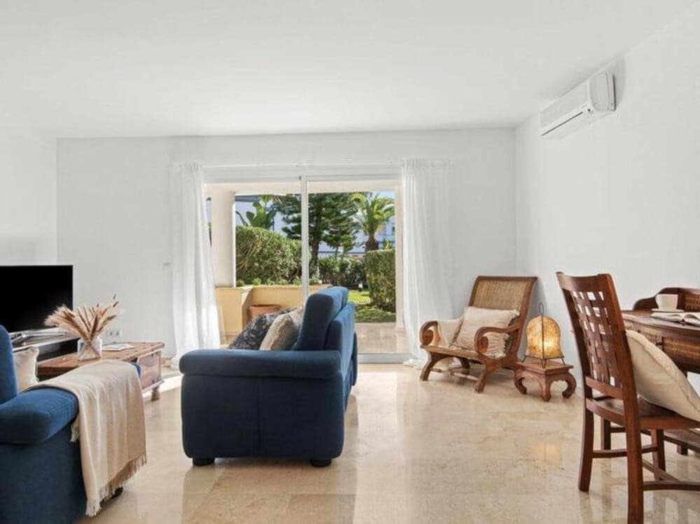 3 soverom Kjedet enebolig til salgs i Estepona med svømmebasseng garasje - € 650 000 (Ref: 9498890)