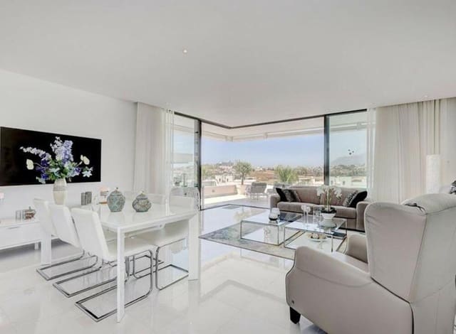 3 sypialnia Apartament do wynajęcia w Nueva Atalaya, Estepona z basenem garażem - 3 500 € (Ref: 9500958)