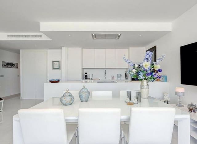 3 sypialnia Apartament do wynajęcia w Nueva Atalaya, Estepona z basenem garażem - 3 500 € (Ref: 9500958)