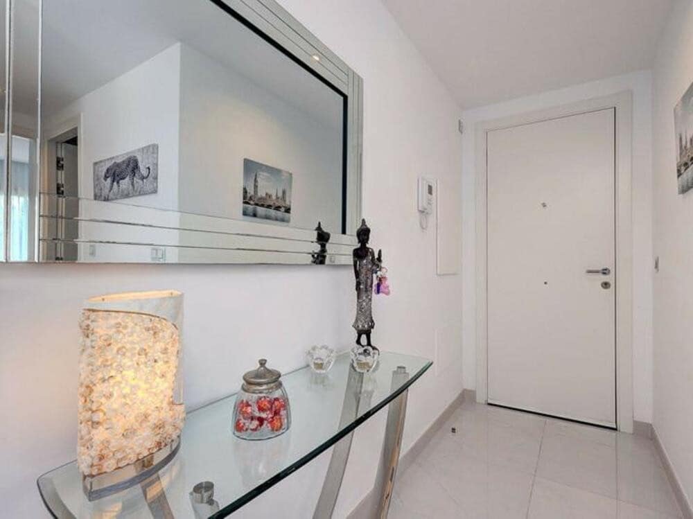 3 sypialnia Apartament do wynajęcia w New Golden Mile z basenem garażem - 3 500 € (Ref: 9500958)