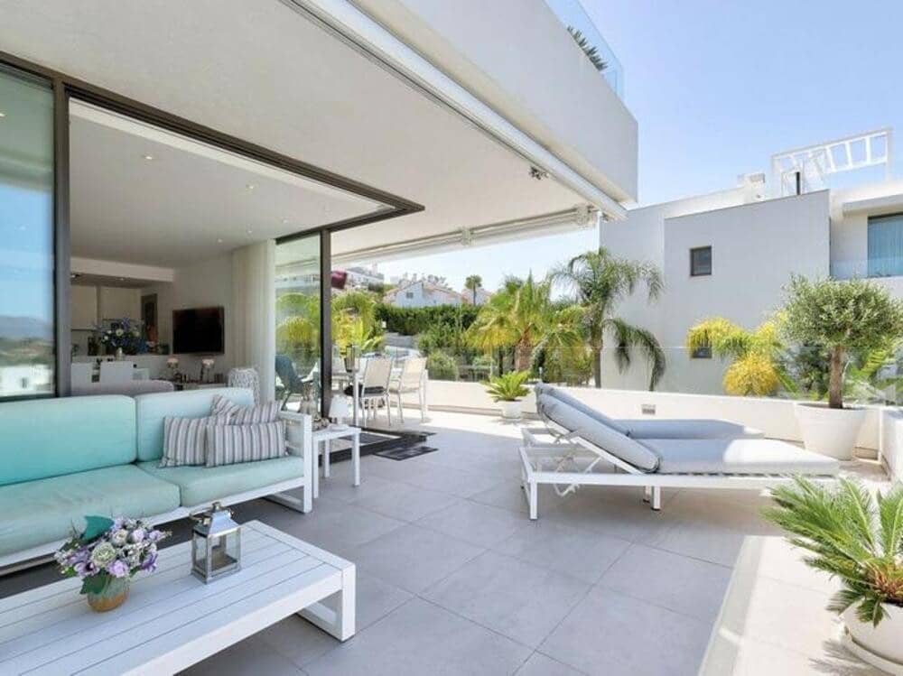 3 sypialnia Apartament do wynajęcia w New Golden Mile z basenem garażem - 3 500 € (Ref: 9500958)