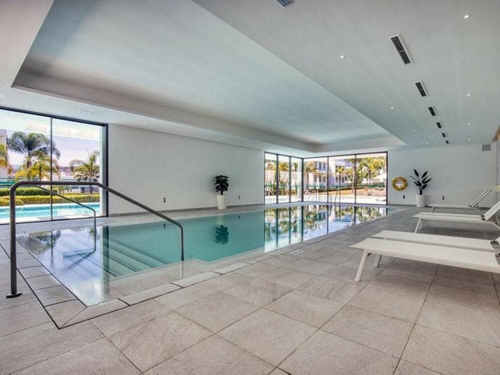 3 sypialnia Apartament do wynajęcia w New Golden Mile z basenem garażem - 3 500 € (Ref: 9500958)