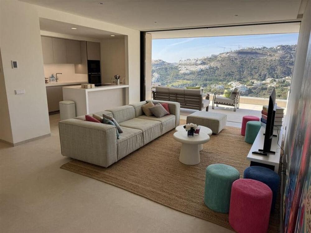 2 soveværelse Lejlighed til leje i Benahavis med swimmingpool - € 4.000 (Ref: 9500959)