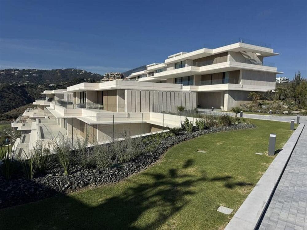 2 soveværelse Lejlighed til leje i Benahavis med swimmingpool - € 4.000 (Ref: 9500959)