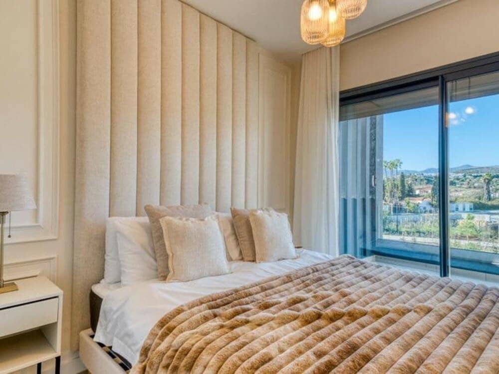 3 sypialnia Dom na sprzedaż w New Golden Mile z basenem garażem - 735 000 € (Ref: 9503694)