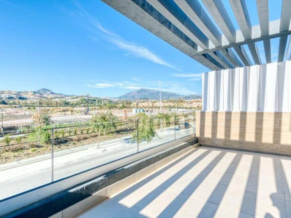3 sypialnia Dom na sprzedaż w New Golden Mile z basenem garażem - 735 000 € (Ref: 9503694)