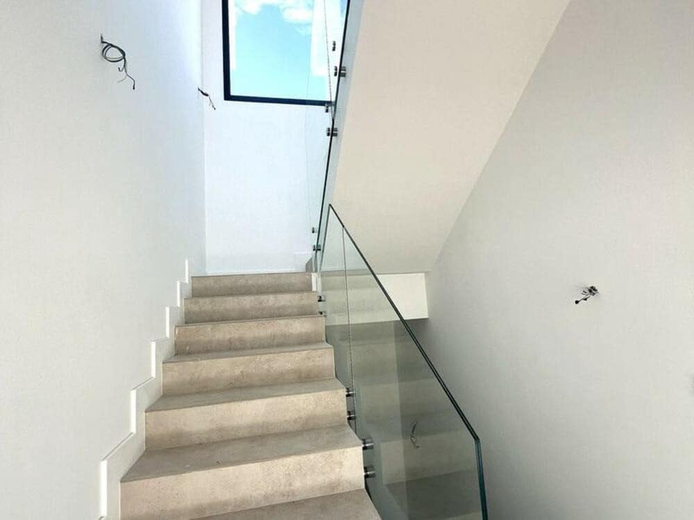 5 soverom Villa til salgs i Estepona med svømmebasseng garasje - € 2 000 000 (Ref: 9503696)