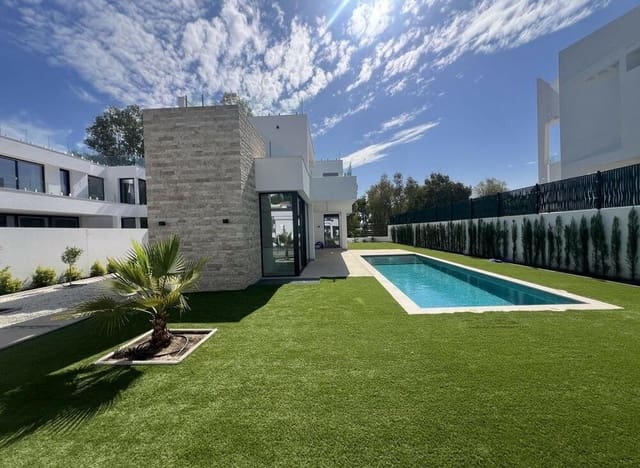 5 soverom Villa til salgs i Nueva Atalaya, Estepona med svømmebasseng garasje - € 2 000 000 (Ref: 9503696)