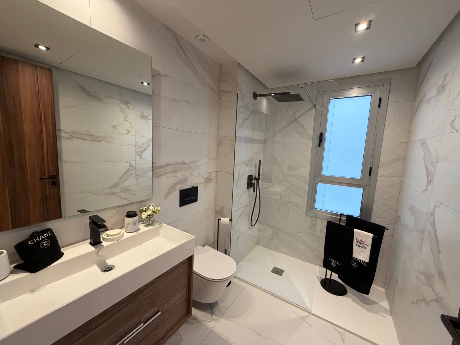 3 bedroom Apartment for rent in San Pedro de Alcantara with pool garage - € 5,500 (Ref: 9503698)