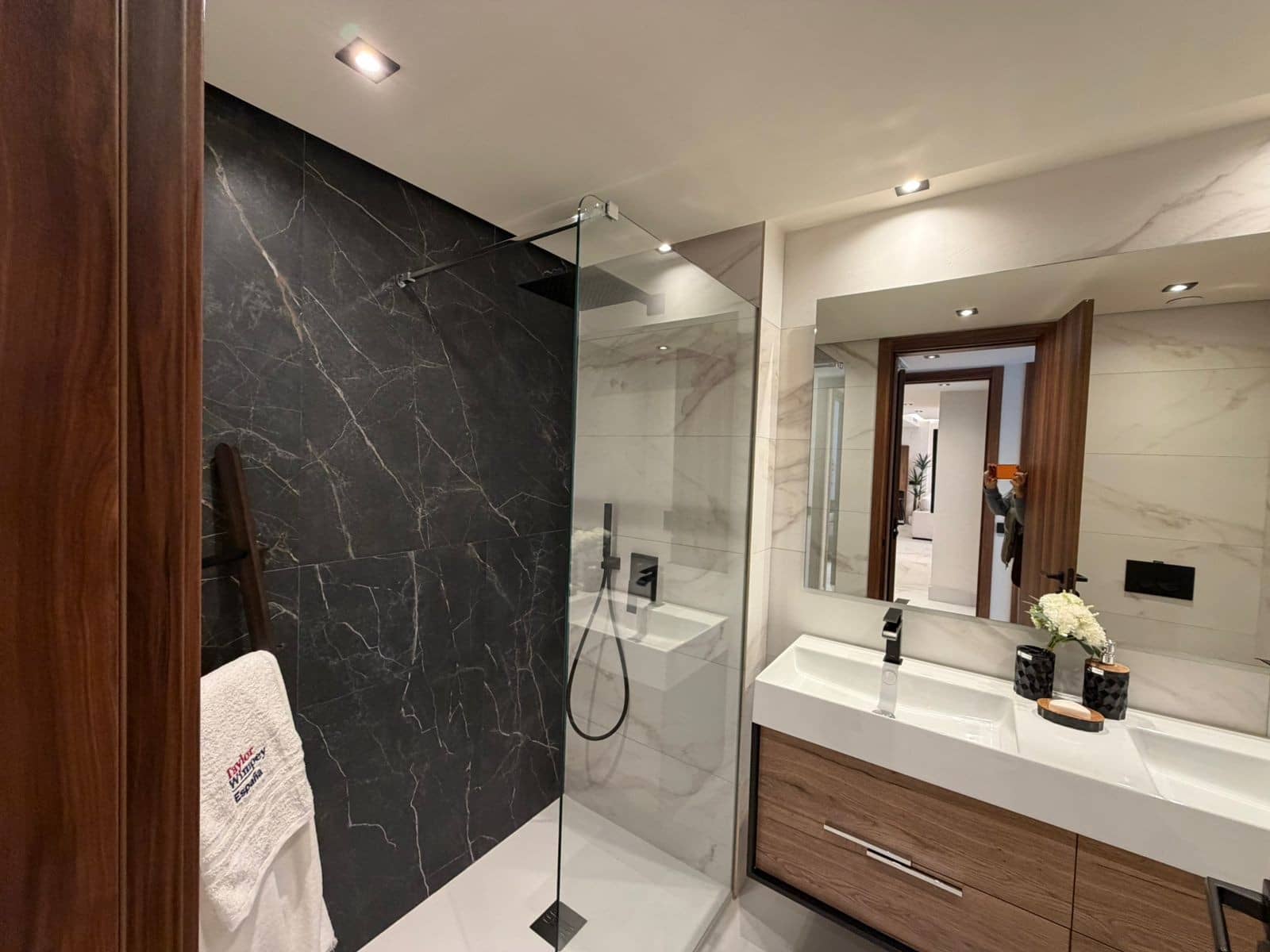 3 bedroom Apartment for rent in San Pedro de Alcantara with pool garage - € 5,500 (Ref: 9503698)