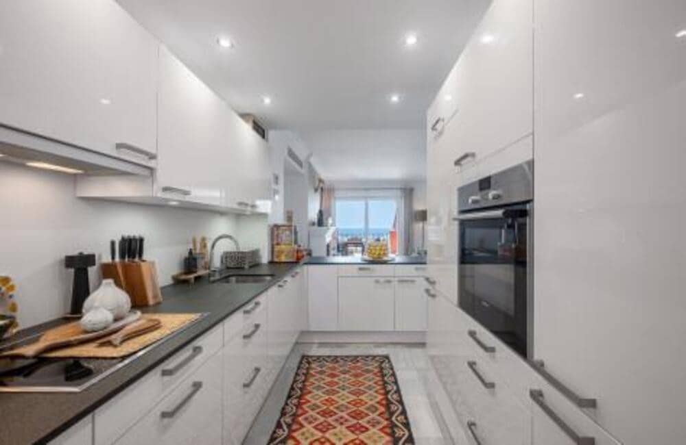 4 bedroom Apartment for sale in Monte Halcones with pool garage - € 875,000 (Ref: 9508057)