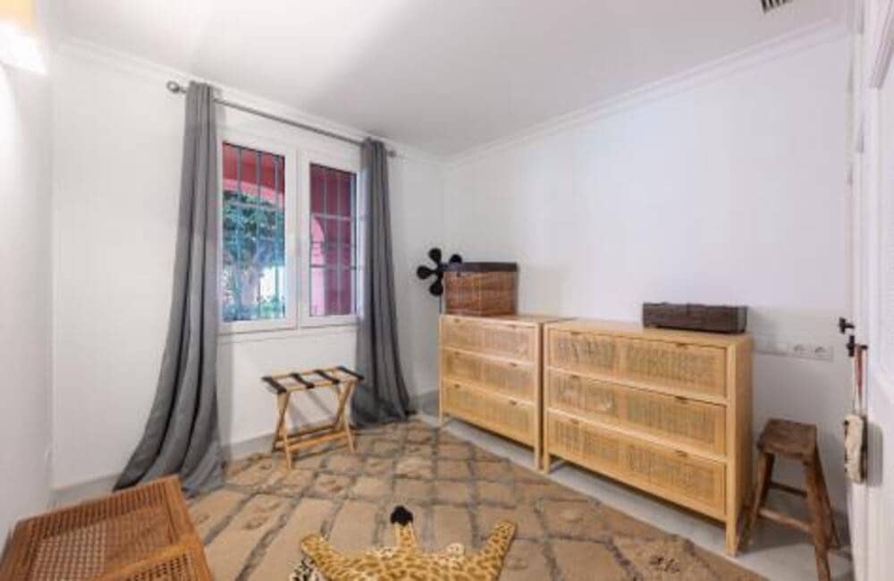 4 bedroom Apartment for sale in Monte Halcones with pool garage - € 875,000 (Ref: 9508057)