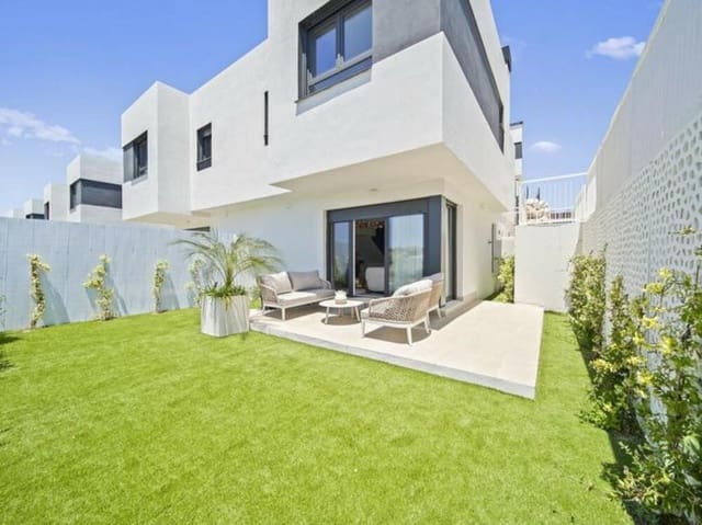 Casa de 4 habitaciones en El Faro de Calaburra - Chaparral, Mijas en venta con piscina garaje - 860.000 € (Ref: 9508058)