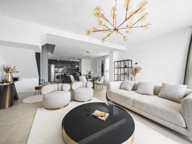 Casa de 4 habitaciones en El Faro de Calaburra - Chaparral, Mijas en venta con piscina garaje - 860.000 € (Ref: 9508058)