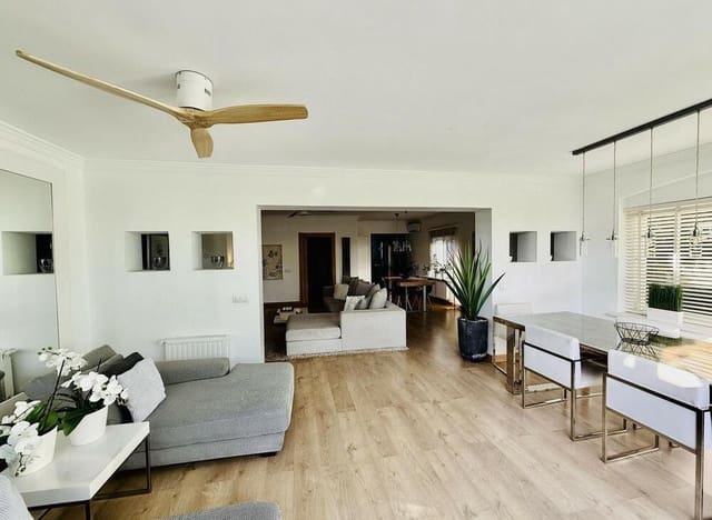 4 sypialnia Dom blizniak na sprzedaż w Guadalmina Baja, Marbella z basenem garażem - 1 100 000 € (Ref: 9508059)