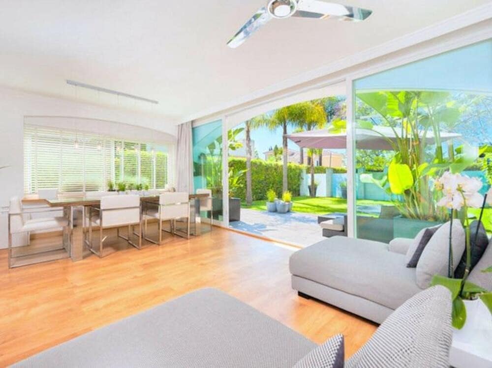 4 sypialnia Dom blizniak na sprzedaż w Guadalmina z basenem garażem - 1 100 000 € (Ref: 9508059)