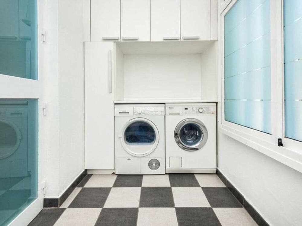 4 sypialnia Dom blizniak na sprzedaż w Guadalmina z basenem garażem - 1 100 000 € (Ref: 9508059)