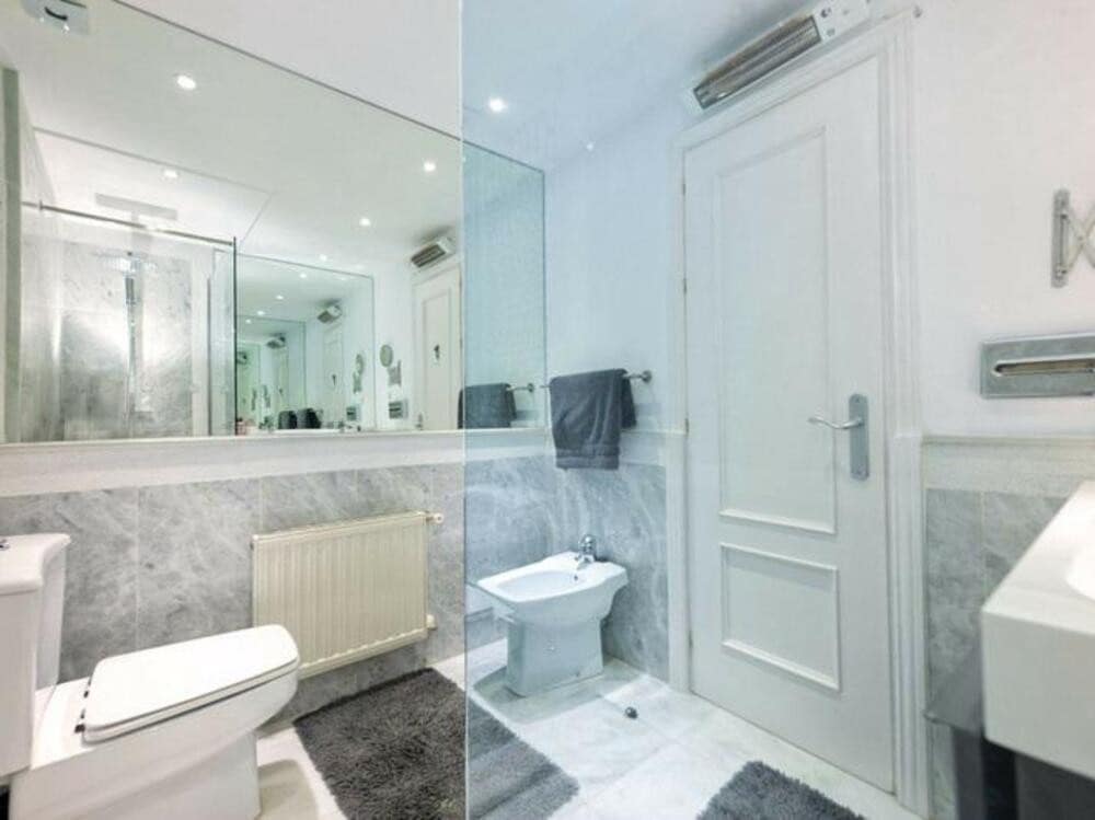 4 sypialnia Dom blizniak na sprzedaż w Guadalmina z basenem garażem - 1 100 000 € (Ref: 9508059)