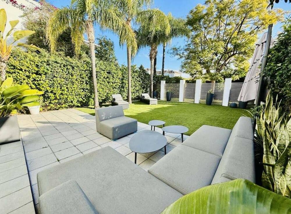 4 sypialnia Dom blizniak na sprzedaż w Guadalmina z basenem garażem - 1 100 000 € (Ref: 9508059)