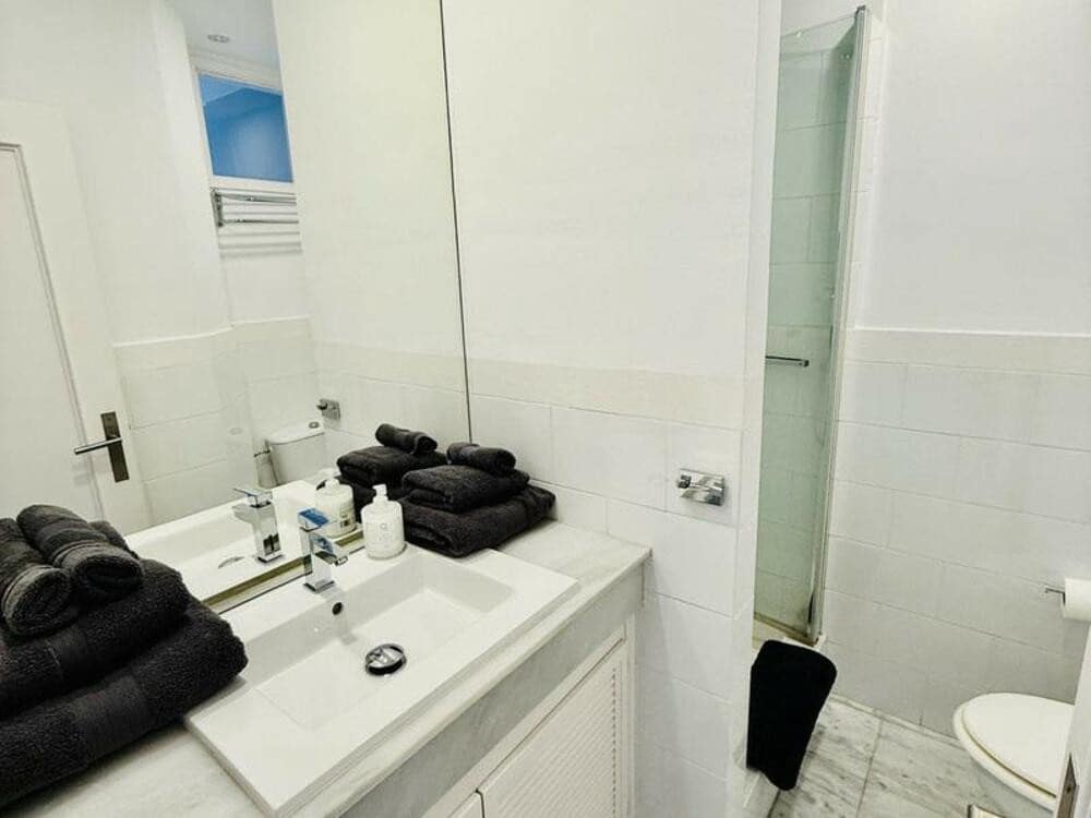 Pareado de 4 habitaciones en Guadalmina en venta con piscina garaje - 1.100.000 € (Ref: 9508059)