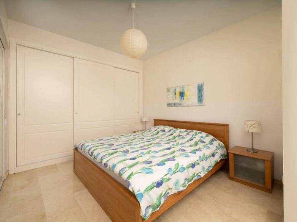 5 sypialnia Willa na sprzedaż w Marbella z basenem garażem - 1 100 000 € (Ref: 9508060)