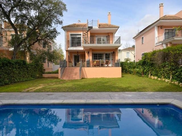 5 sypialnia Willa na sprzedaż w Elviria, Marbella z basenem garażem - 1 100 000 € (Ref: 9508060)