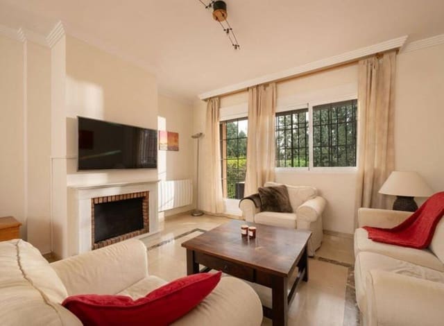 5 soveværelse Villa til salg i Elviria, Marbella med swimmingpool garage - € 985.000 (Ref: 9508060)