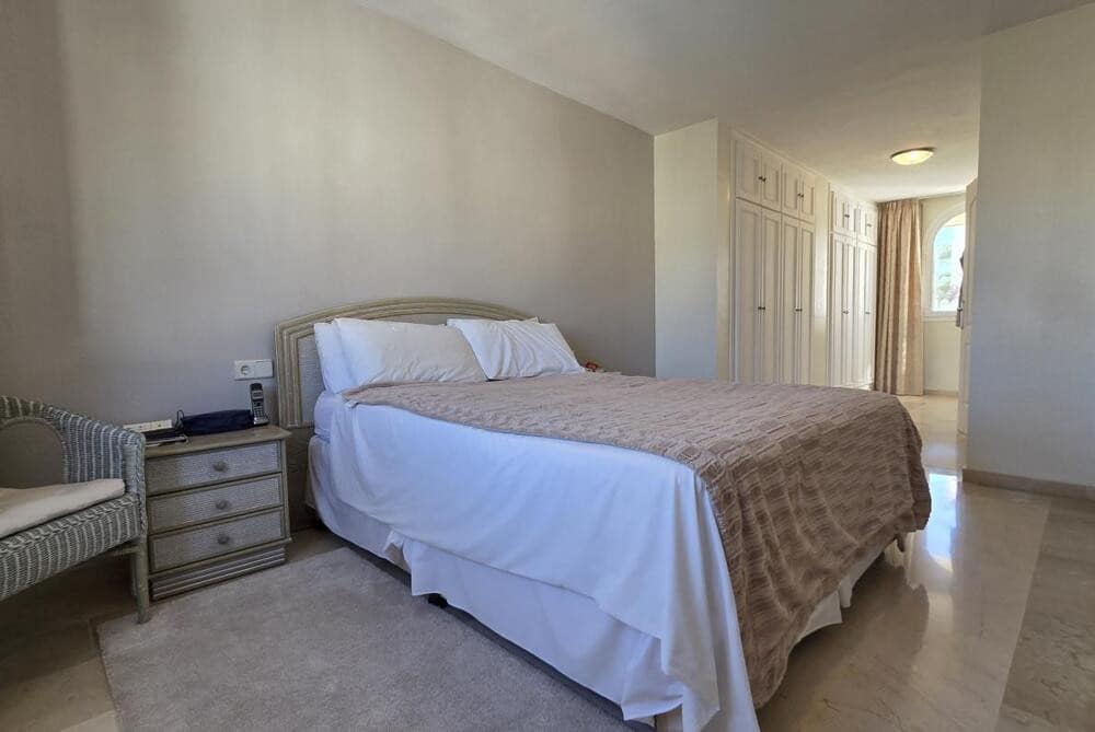 3 sovrum Takvåning till salu i Marbella med pool garage - 825 000 € (Ref: 9508061)