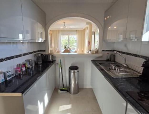 3 sovrum Takvåning till salu i Marbesa, Marbella med pool garage - 825 000 € (Ref: 9508061)