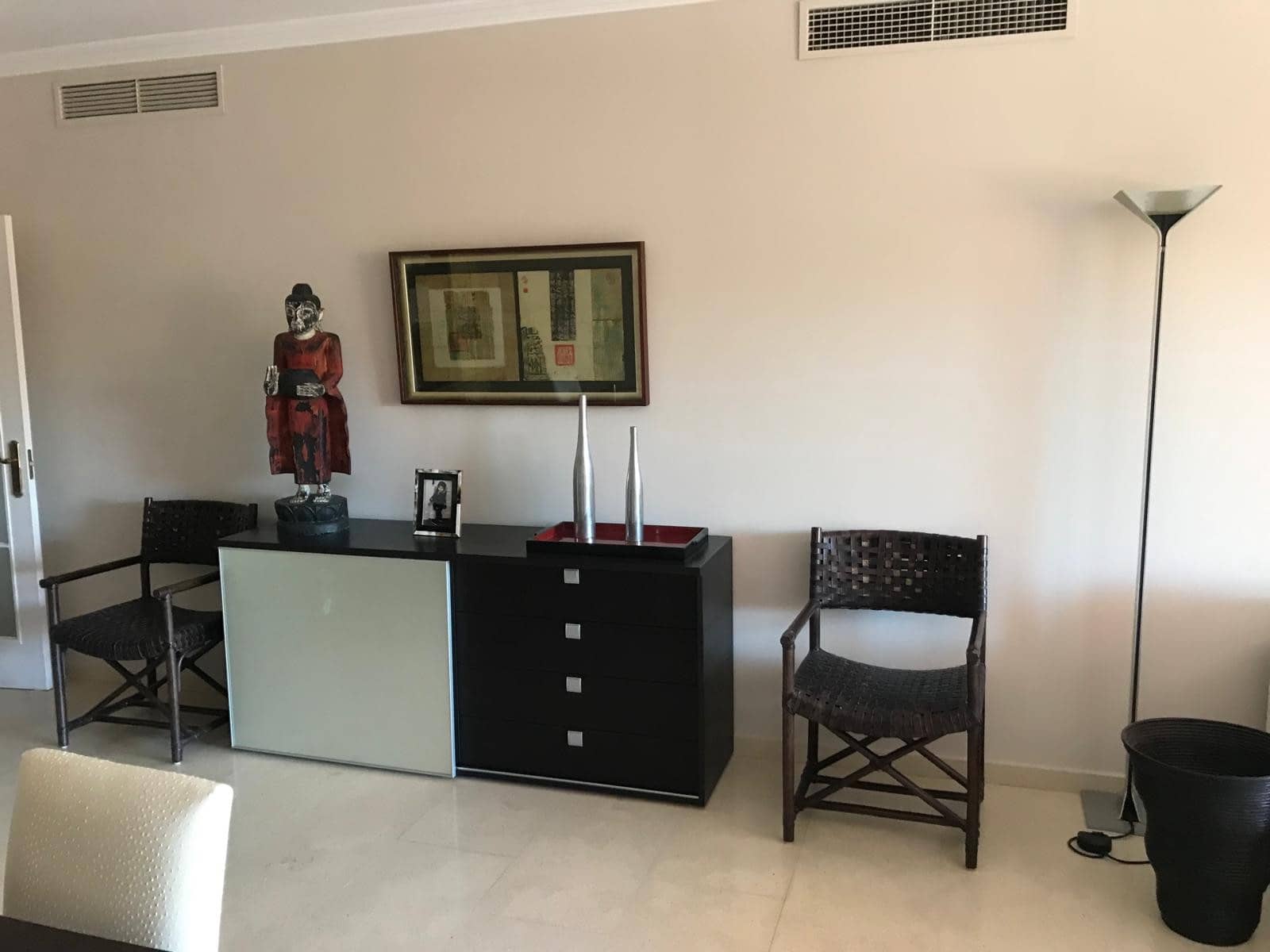 2 sypialnia Penthouse do wynajęcia w Marbella z basenem garażem - 2 800 € (Ref: 9511896)