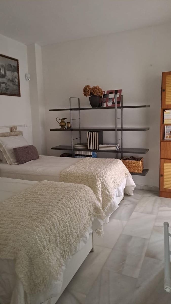 2 makuuhuone Huoneisto vuokrattavana paikassa Marbella mukana uima-altaan 
autotalli - 1 800 € (Ref: 9511897)