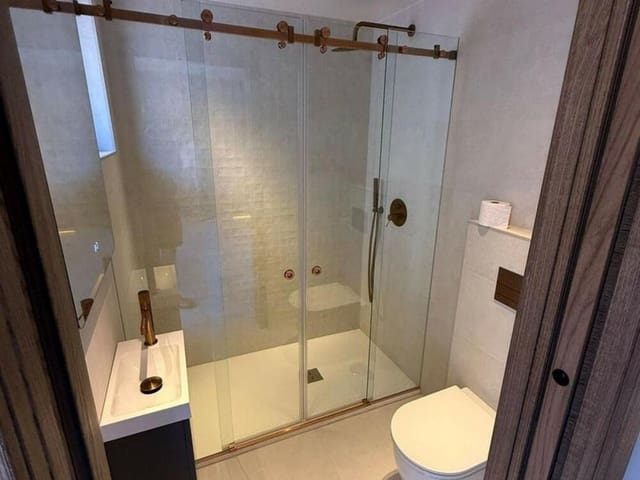 4 Zimmer Haus zu verkaufen in San Pedro de Alcántara Pueblo, Marbella mit Pool Garage - 1.350.000 € (Ref: 9511898)