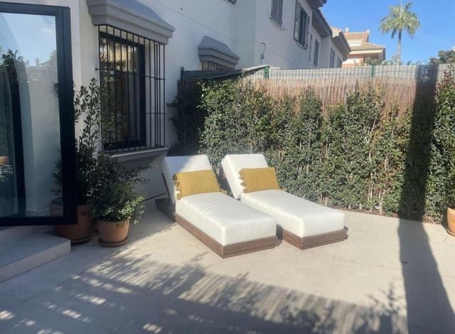 4 Zimmer Haus zu verkaufen in San Pedro de Alcántara Pueblo, Marbella mit Pool Garage - 1.350.000 € (Ref: 9511898)