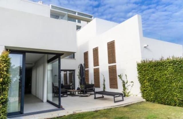3 chambre Maison de Ville à vendre à Casares Golf - Casares del Sol, Casares avec piscine garage - 890 000 € (Ref: 9511900)