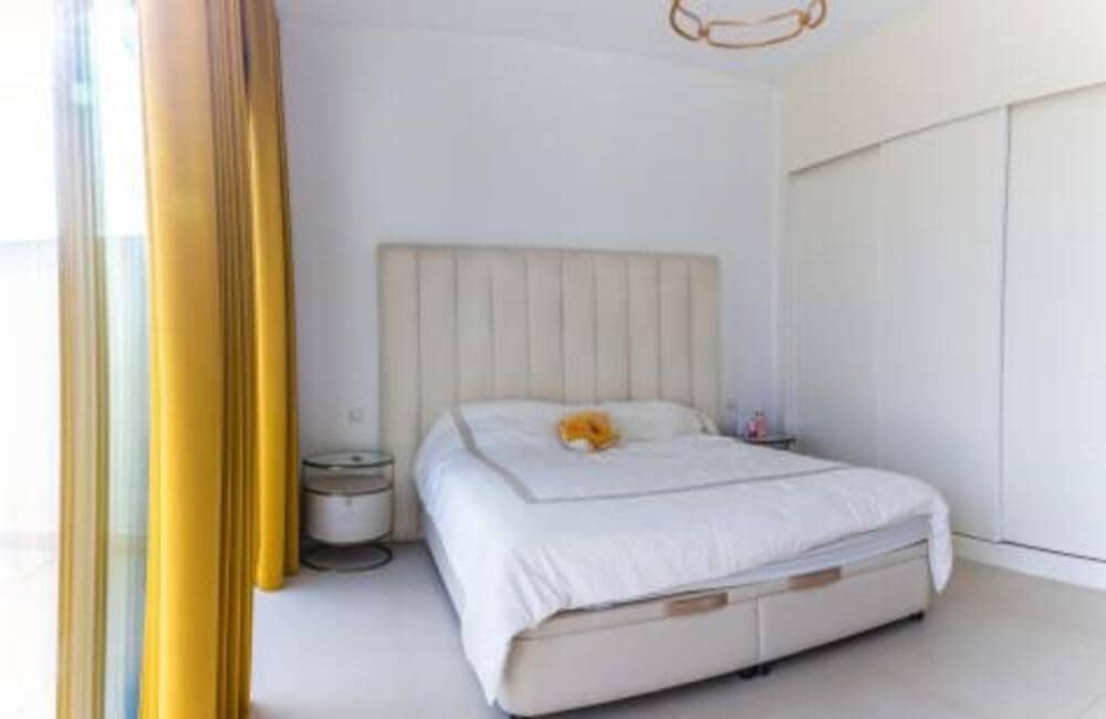 3 soverom Hus til salgs i Casares med svømmebasseng garasje - € 890 000 (Ref: 9511900)