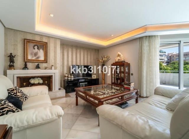 4 soveværelse Lejlighed til salg i Playa de Fontanilla, Marbella med swimmingpool garage - € 2.650.000 (Ref: 9511902)