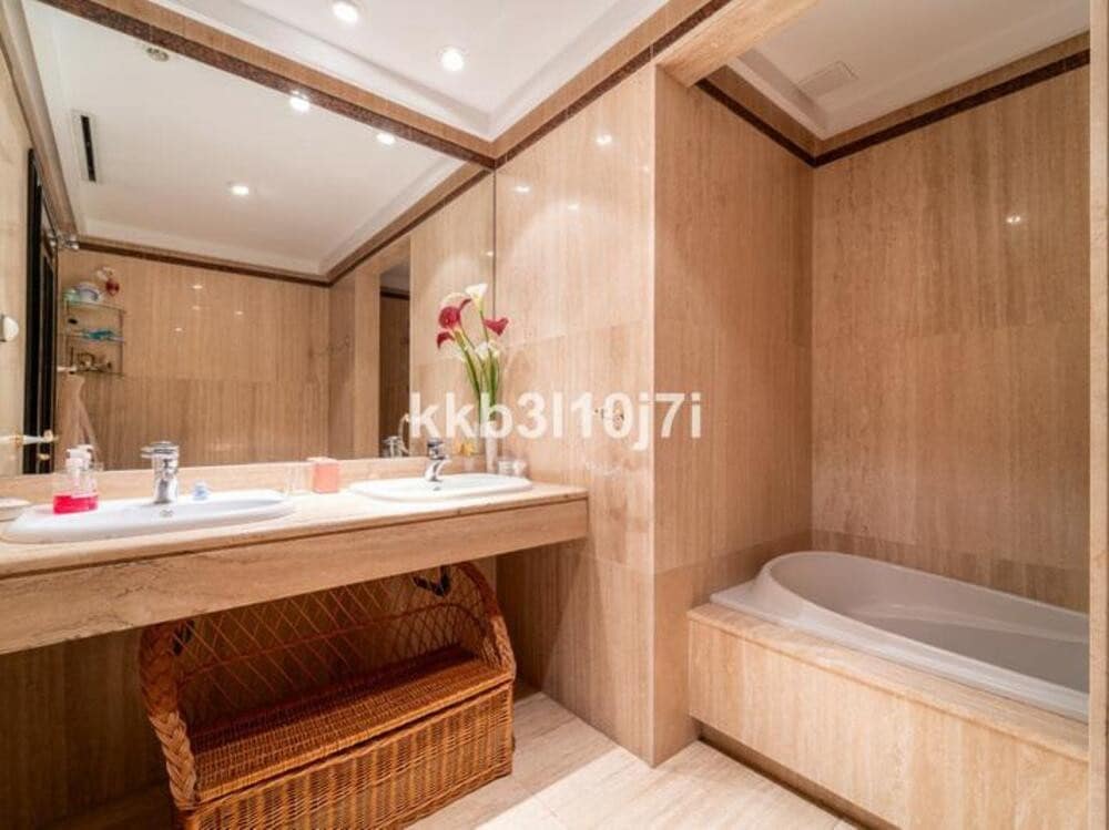 4 soveværelse Lejlighed til salg i Marbella med swimmingpool garage - € 2.650.000 (Ref: 9511902)