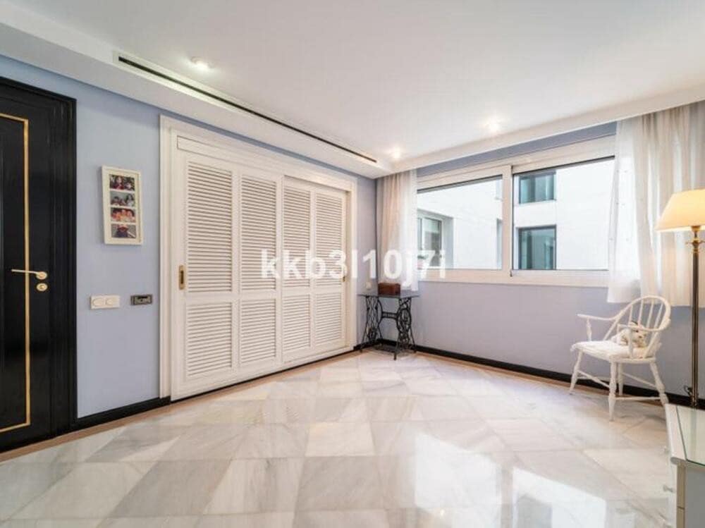 4 soveværelse Lejlighed til salg i Marbella med swimmingpool garage - € 2.650.000 (Ref: 9511902)