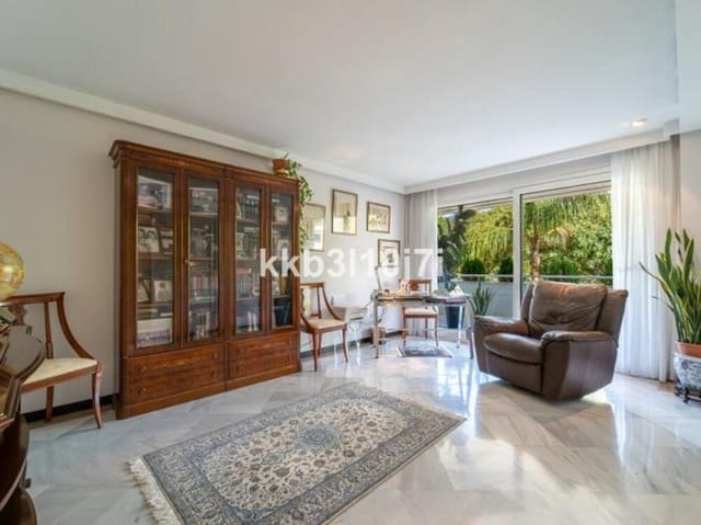 4 soveværelse Lejlighed til salg i Playa de Fontanilla, Marbella med swimmingpool garage - € 2.650.000 (Ref: 9511902)