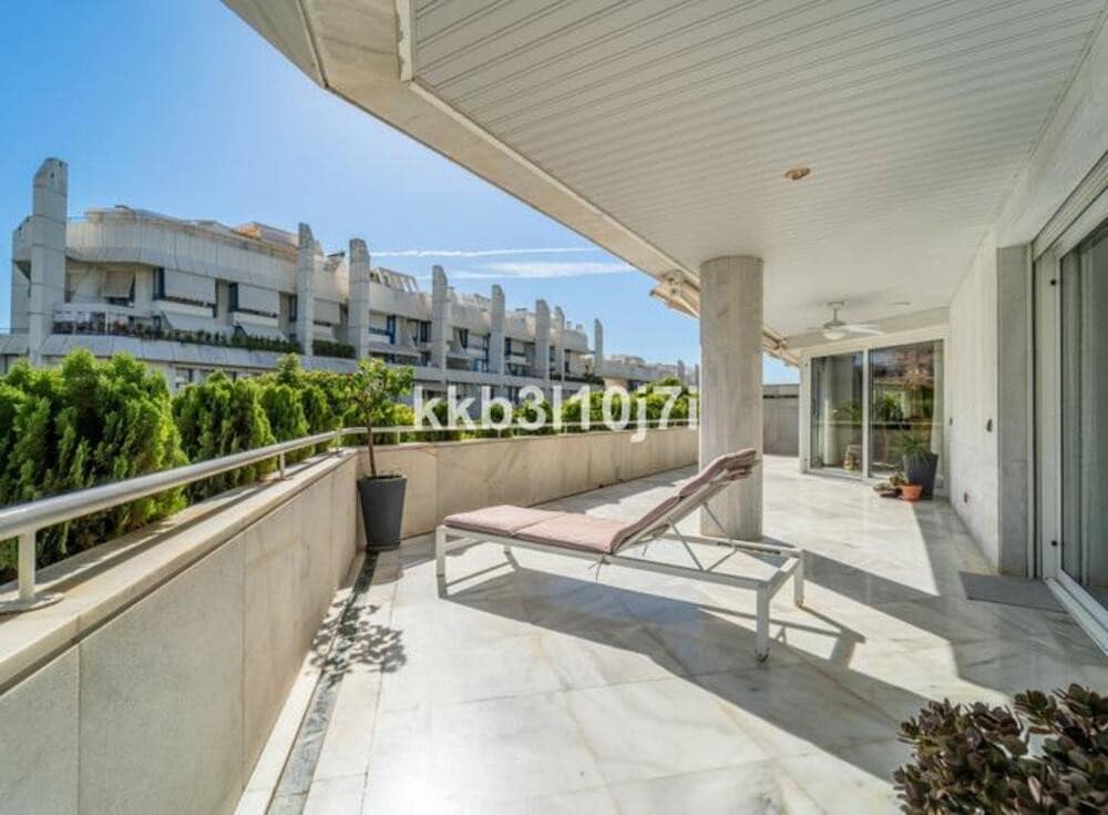4 soverom Leilighet til salgs i Marbella med svømmebasseng garasje - € 2 650 000 (Ref: 9511902)