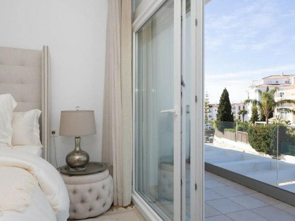 4 Zimmer Doppelhaus zu verkaufen in Calahonda mit Pool - 820.000 € (Ref: 9511903)