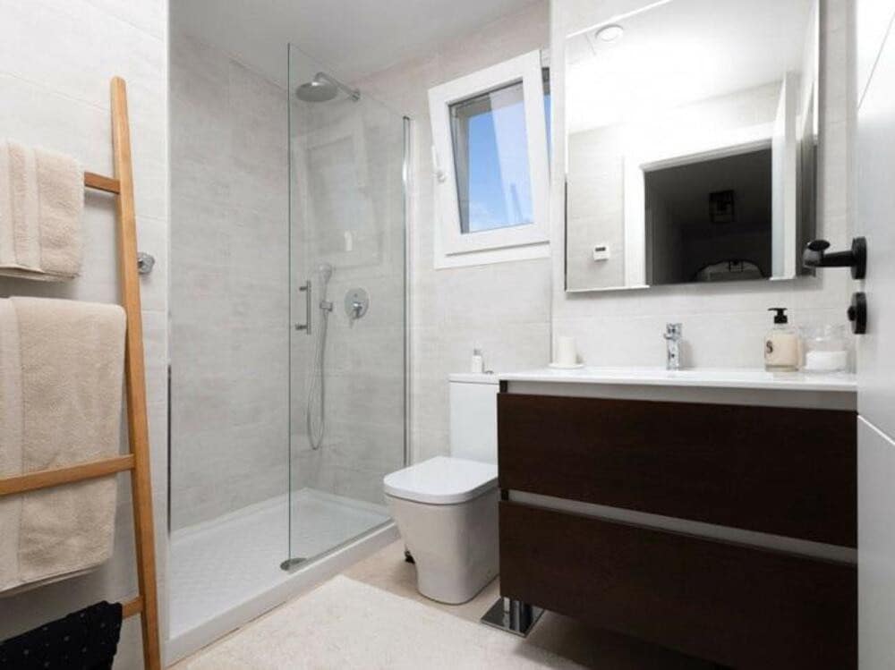 4 makuuhuone Paritalo myytävänä paikassa Calahonda mukana uima-altaan - 775 000 € (Ref: 9511903)