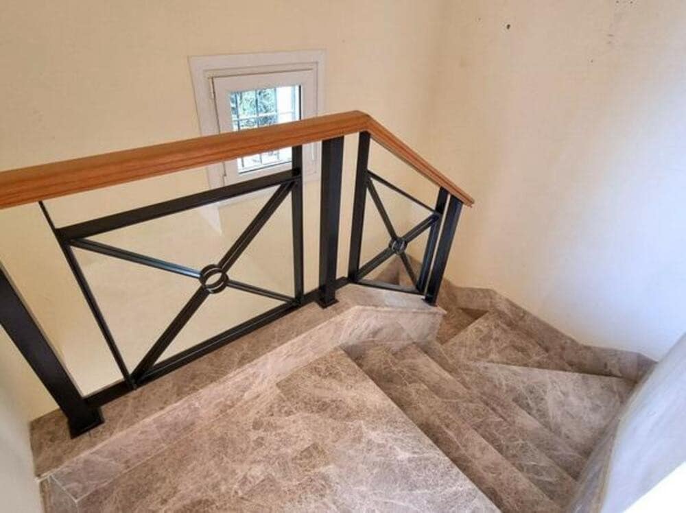 3 soveværelse Lejlighed til leje i Marbella med swimmingpool garage - € 2.900 (Ref: 9518273)