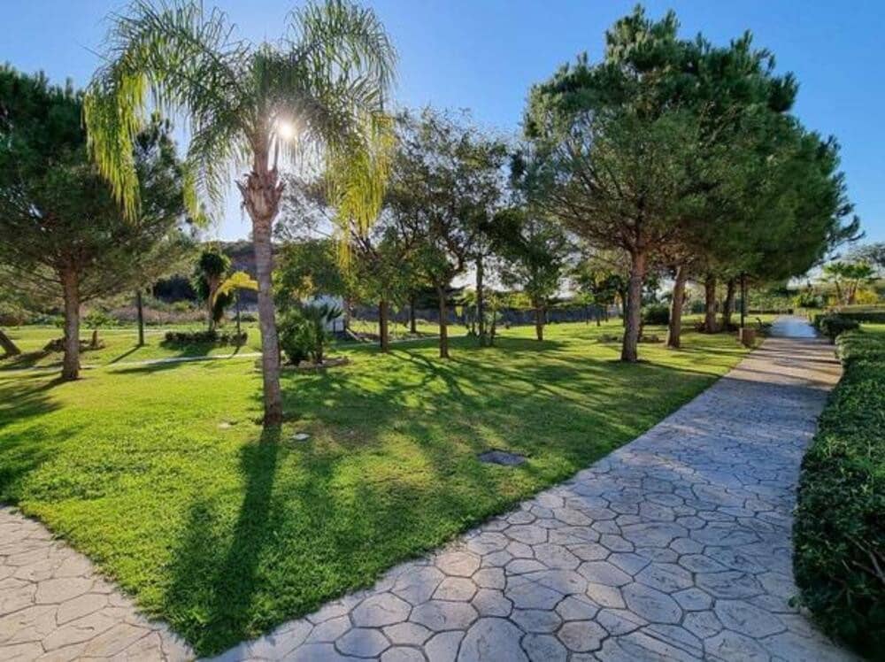 3 soveværelse Lejlighed til leje i Marbella med swimmingpool garage - € 2.900 (Ref: 9518273)