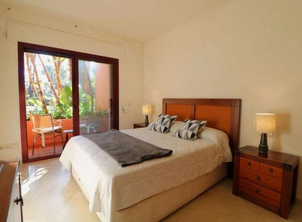 2 soverom Leilighet til salgs i Marbella med svømmebasseng garasje - € 445 000 (Ref: 9518274)